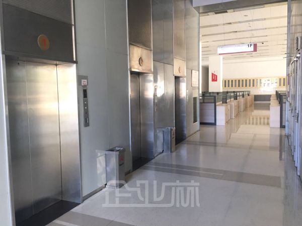 办公正门图