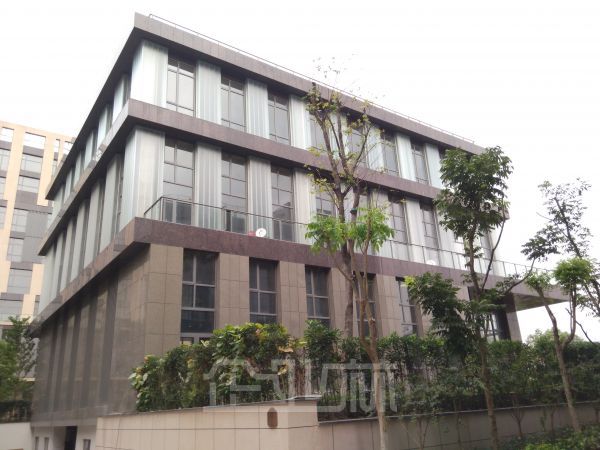 嘉定 地铁口 104板块三层厂房 1355平便宜出售