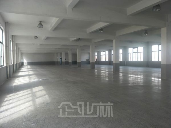 香花桥镇独门独院有食品证5000平厂房环境好 价格低
