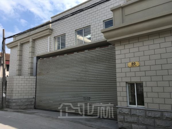 独门独院、产证齐、交通便利、厂房高大敞亮1700平米、整体出租。