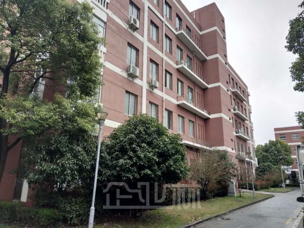 厂房正门图