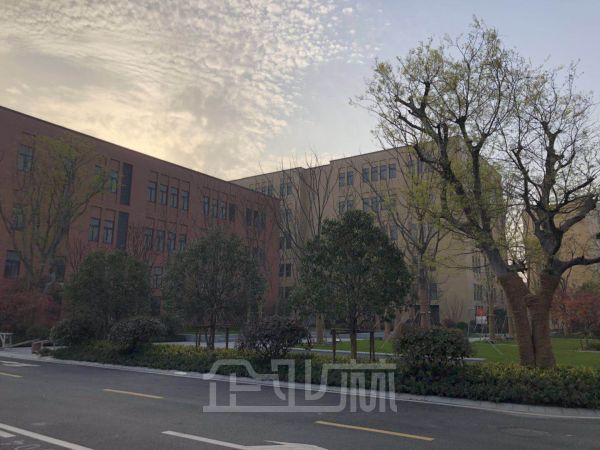 宝山104板块标准厂房盛大招租,中介1-1.5个月佣金