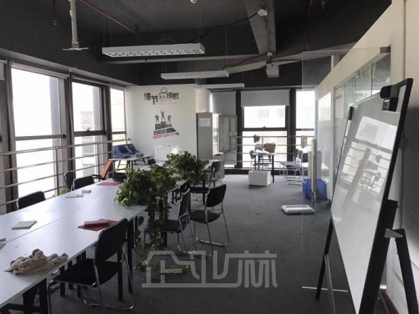 办公正门图