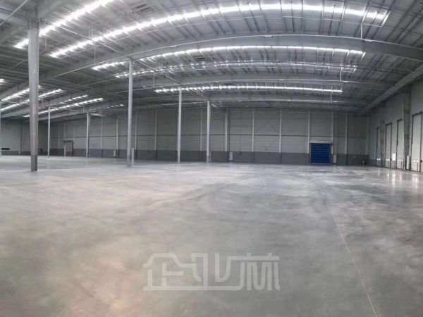 金山18000平方仓库出租,层高10米,标准仓储设施