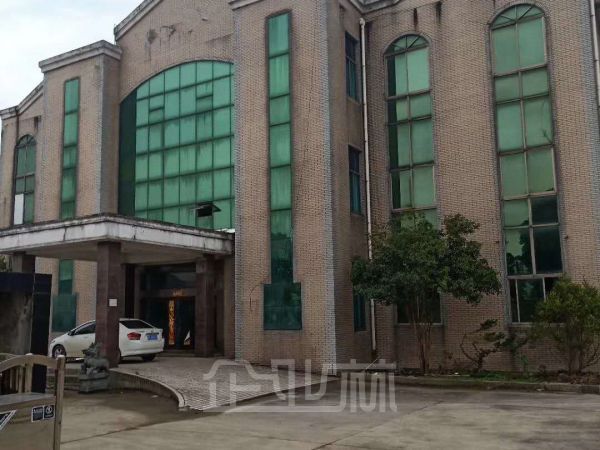 出租:奉贤光明镇104版块5700平独门独院单层厂房,绿证!
