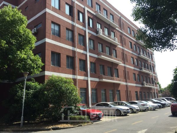 松江大港多层多栋厂房出售,104板块,可分层,产证可独立