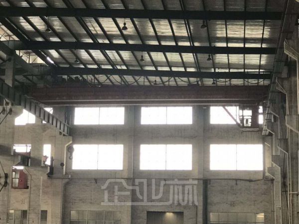 出租:松江洞泾沈砖公路厂房 4500平 单层 火车头式