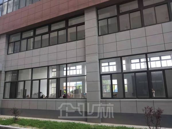 出租:松江中山街道厂房 2971平 多层 104版块