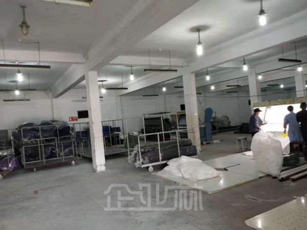 出租金山张堰镇厂房面积8000㎡价格0.75元㎡天可谈!!!
