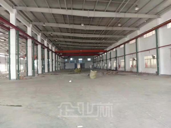 松江泖港单层厂房出租面积800平,自带行车,大车进出方便