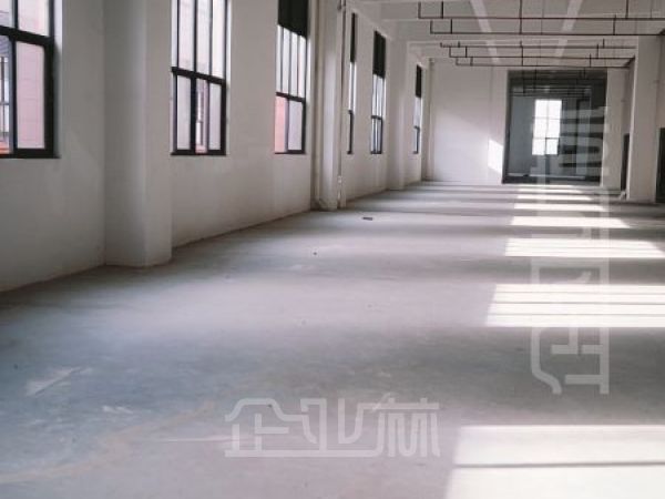 出租:闵行莘庄8250平三层104板块 首高6米 厂房形象好 可分割!!