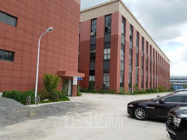 上海莘庄整栋8200㎡厂房出租,层高6米,104板块,绿证,可环评,可注册,1.5~1.8/㎡/天