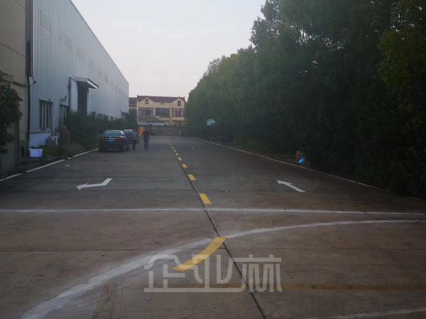 厂房内饰图