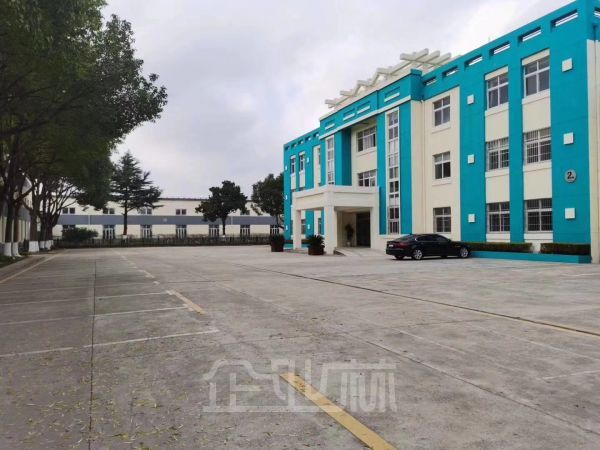 南汇工业区104板块厂房8200平 高度11米