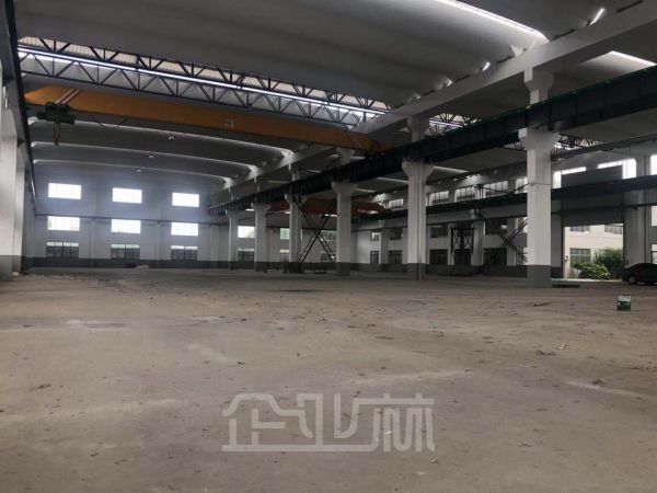 出租:青浦重固层高12米6800平厂房 可分割 带办公 宿舍