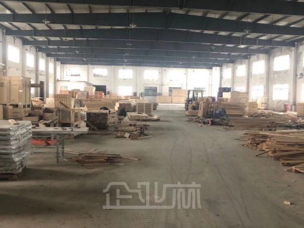 出租:松江泖港木器厂房新出3200平方,纯单层,层高7米,报价0.9元。可以分割。另外有560平方,层高4米,