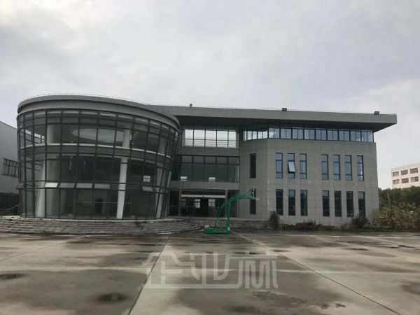 金山兴塔独门独院单层厂房出租面积27000平,标准厂房形象好,空地超大
