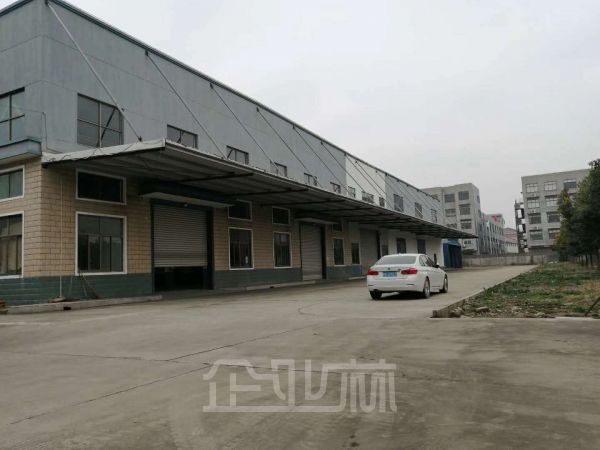 奉贤青村镇104地块独门独院单层厂房出租面积9000平,场地超大,证件齐全