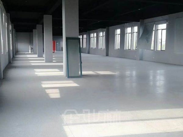 松江九亭多层厂房出租面积5800平,交通便利,周边配套齐全