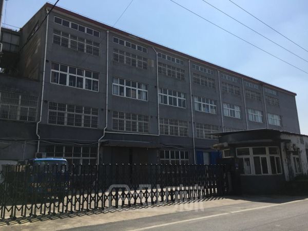 嘉定南翔双层厂房出租面积5500平,水电齐全,交通便利,周边配套齐全