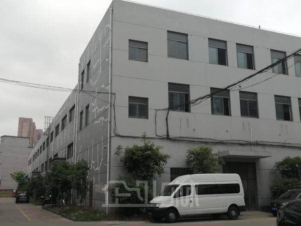 出租上海嘉定南翔104地块单层厂房,1200平-4000平,有全新环氧地坪!!
