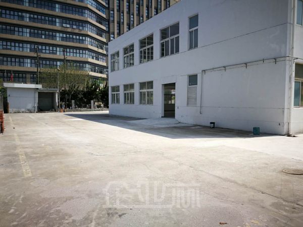 厂房正门图