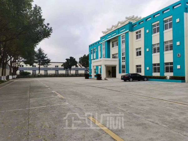 出租104浦东南汇工业区独栋单层厂房2000平~5000平,有行车可环评