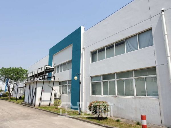 出租:上海市松江区单层标准厂房1700平!!