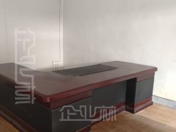 出租浦东南汇工业区195地块1600平单层火车头厂房,可分割!