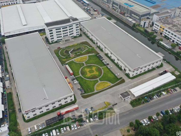 苏州吴江友谊工业园1500平单层可架行车厂房出租