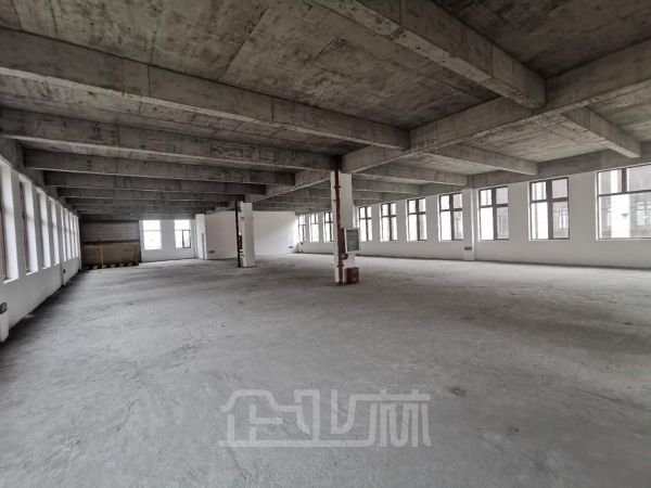 厂房正门图