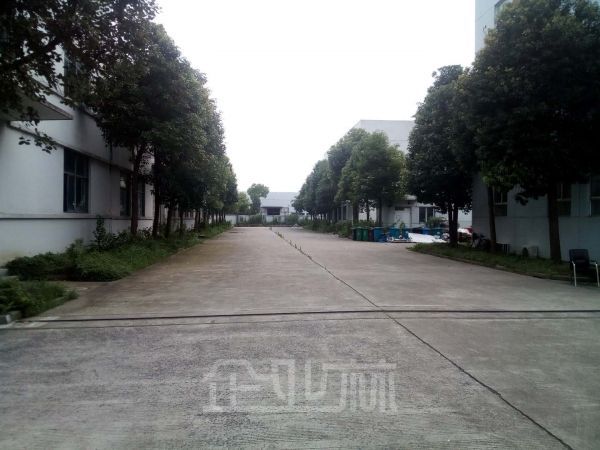 松江大港独门独院火车头厂房出租面积1000~12800㎡