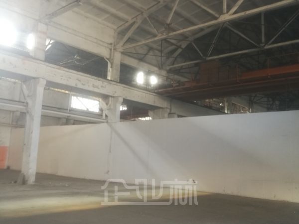 出租:宝山杨行镇单层厂房1400平!!