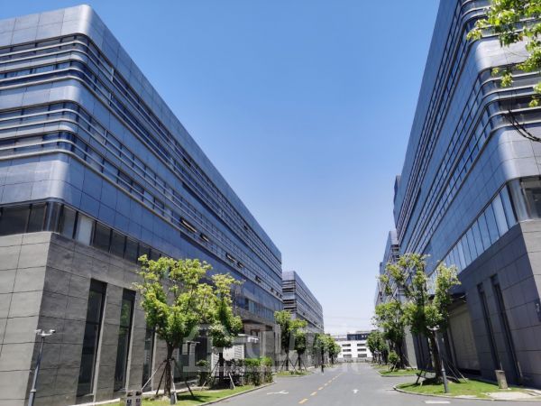 松江洞泾 G60智能产业园高标厂房 带行车 可分割