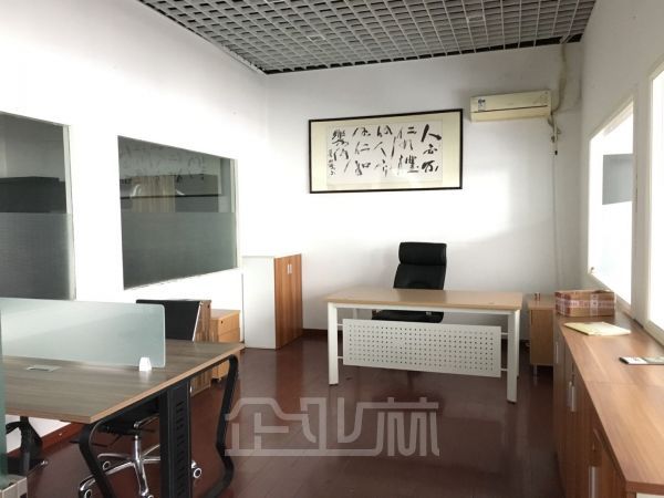 厂房正门图