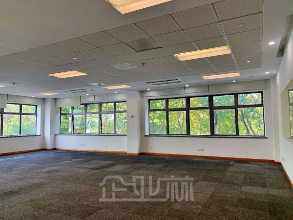 出租 上海闵行4100平单层厂房 层高11米 交通便捷 配套齐全