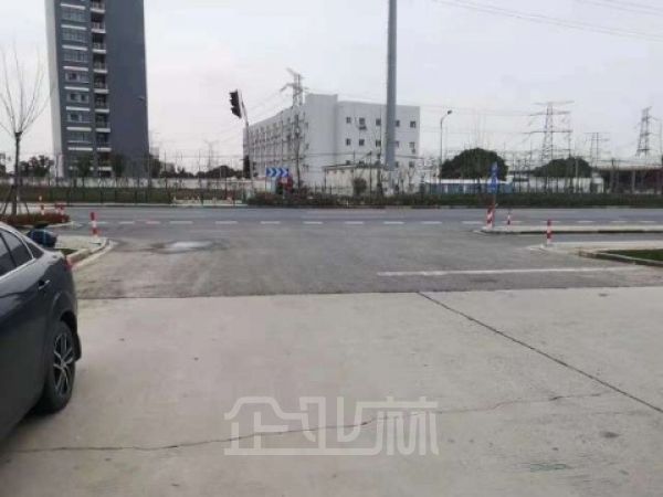 出租 上海浦东2000平厂房 104地块 紧临地铁九号线 门口大马路