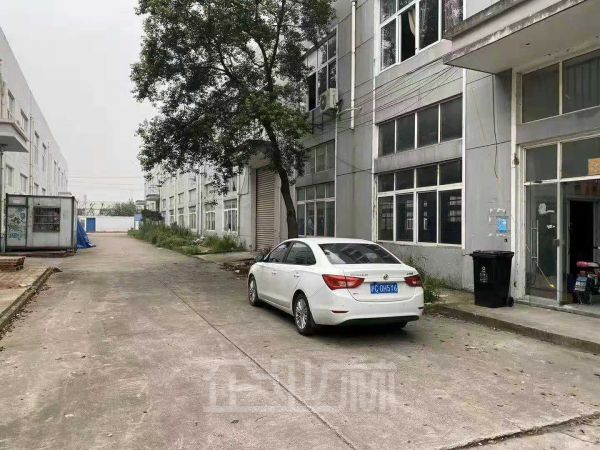 出租金山双层厂房4600平 0.8元起 104地 环评包过