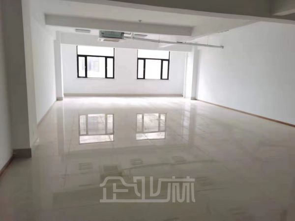 出租洞泾办公室180平 精装修配空调 免租期超长 价格好谈