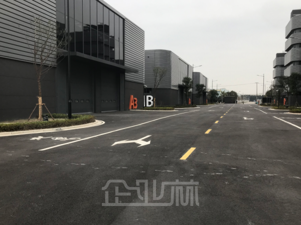 金山区出租单层厂房3400平层高10米可架行车10吨