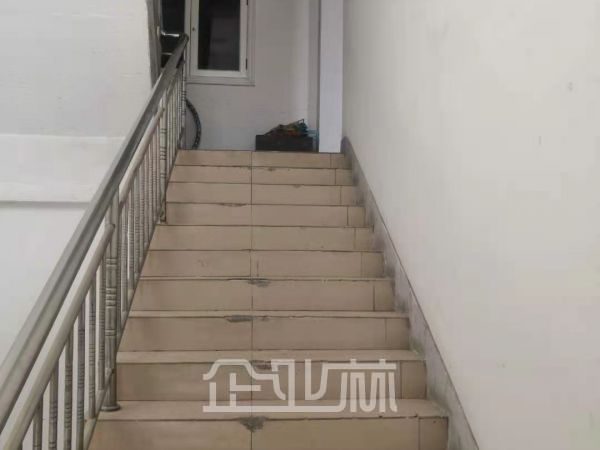 厂房内饰图