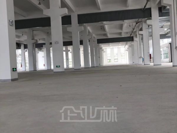 出售崇启2600平单层厂房 火车头 20吨行车 现房交付