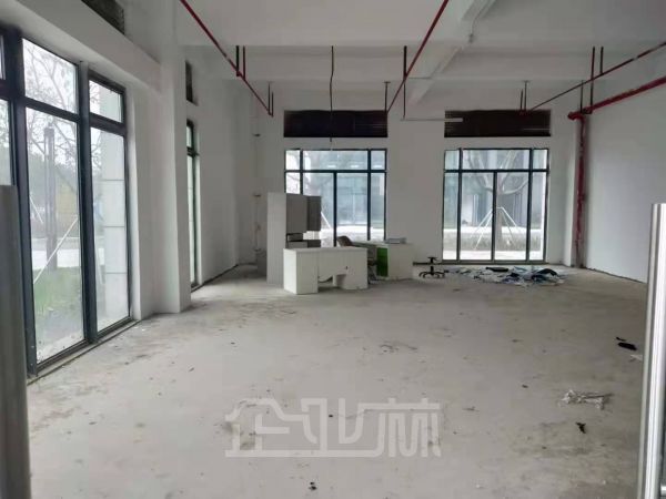 出租奉贤10000平独栋厂房 可做商业 大房东价格好谈