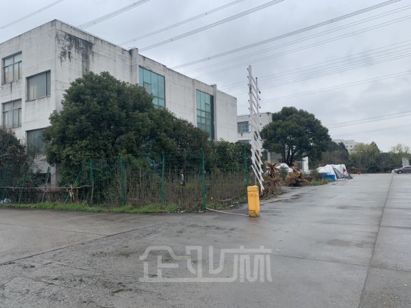  出租重固4320平厂房 可分独门独院 高6米 价格可谈