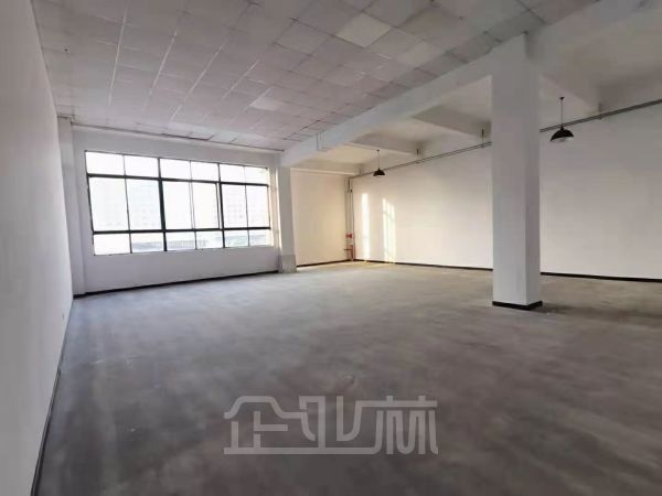 仓库正门图