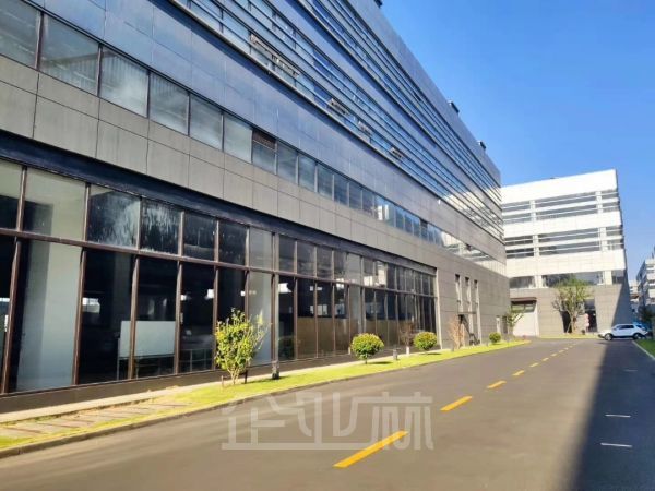 上海松江厂房剩余21000平可分,三层出租