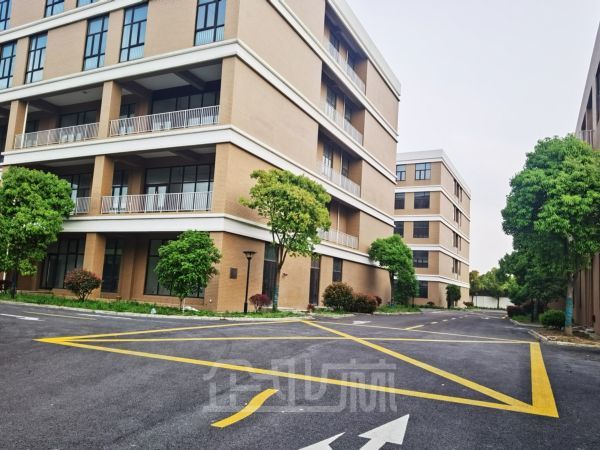 出租宣桥多层厂房配套齐全