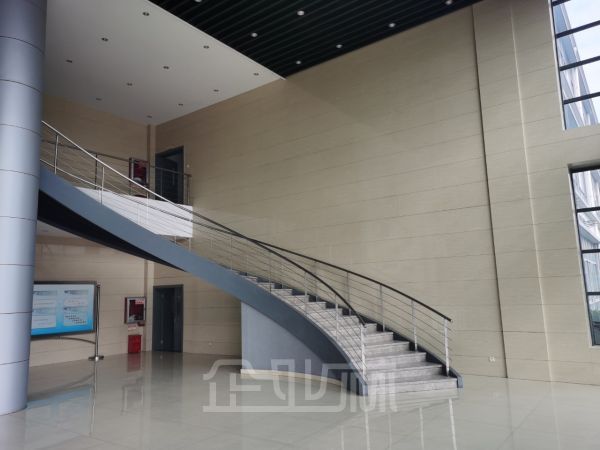 厂房正门图