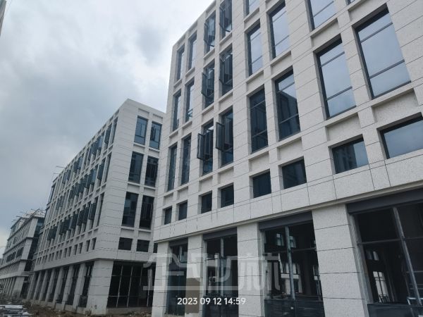 厂房正门图
