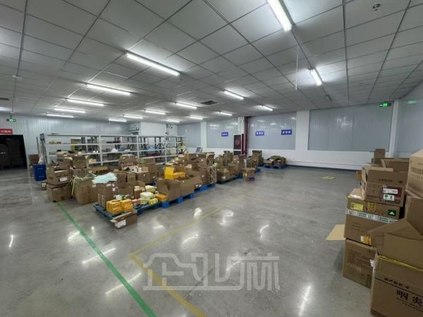 上海浦东新区航头镇连锁药房仓库3210平出租